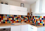 Carrelage mexicain uni et motifs en cuisine - Colibri Azulejos
