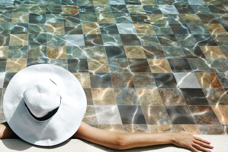 Piscine SAIME Phoenix - carrelage imitation Pierre de Bali