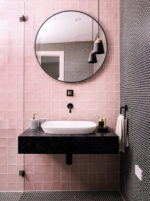 Crédence de salle de bain zellige rose bonbon