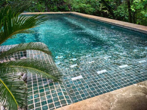 Mosaïque effet piscine Pierre de Bali - Reviglass PARADISE STONES coloris JADE