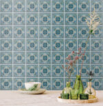 Carrelage type méditerranéen - Collection MARLOW de Nanda Tiles - motif TANSY sur crédence de cuisine