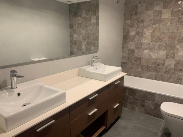 Carrelage effet Pierre de Bali Gres Aragon OCEAN - mur salle de bain OCEAN PEARL
