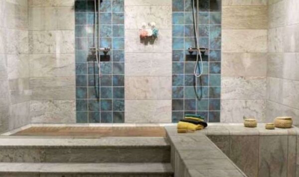 Salle de bain avec carrelage Pierre de Bali Gres Aragon OCEAN - GREEN RIVER