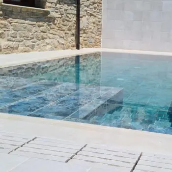 Piscine Pierre de Bali Gres Aragon OCEAN - BLUE BALI