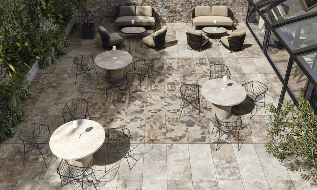 Carrelage extérieur antidérapant imitation travertin et pierre de Bali GEOLOGY de Century Ceramica - couleur MINERAL et décor HABITAT