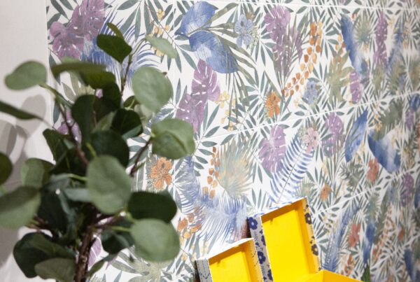 Carrelage effet papier peint à fleurs TAHITI Diffusion Céramique - Patchwork 23 motifs raccords
