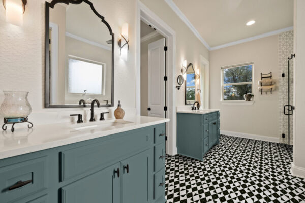Carrelage géométrique noir sur sol salle de bain - Pasicos VICTORIAN motif HAROLD Carrelage géométrique noir sur sol salle de bain - Pasicos VICTORIAN motif HAROLD